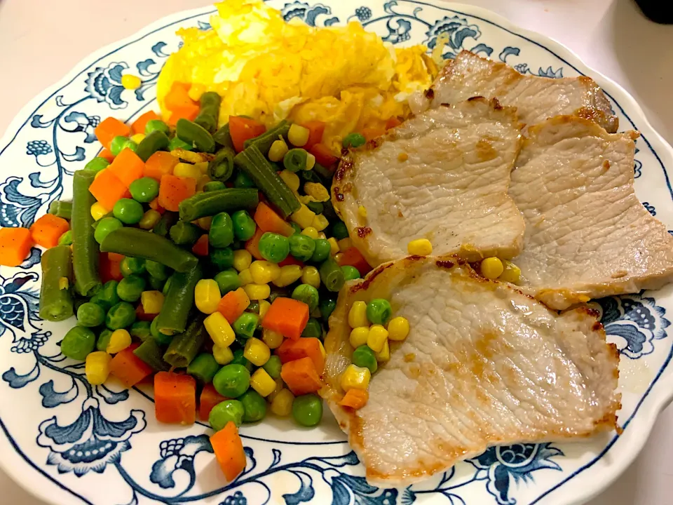 Pork, veggies and eggs|Johnnyさん