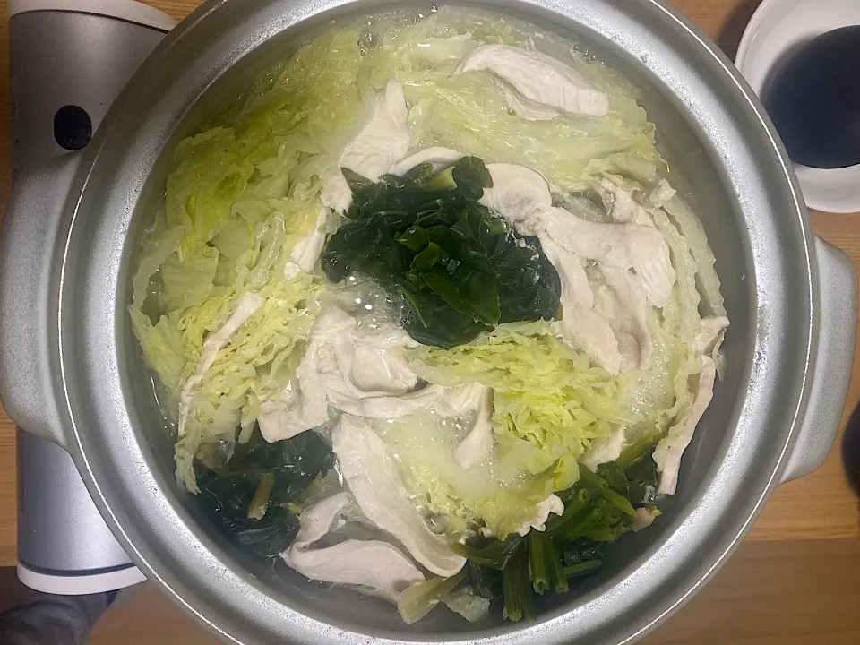 祖父の白菜で🥬鶏むねとほうれん草のミルフィーユなべ🍲|1614さん