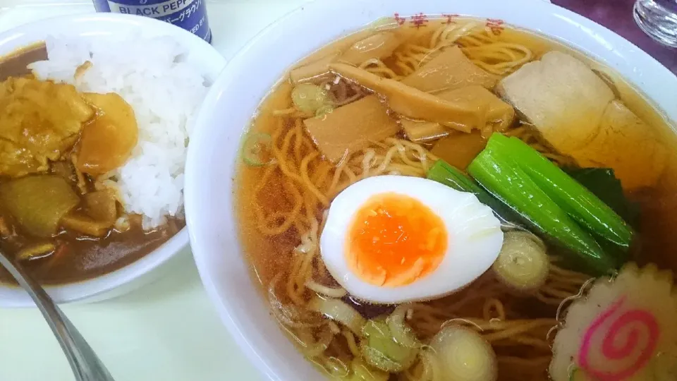 【1957年創業】
中華専門 玉屋
仙人ラーメン（単品600円）と
小カレーのセット
@十条7分
（赤羽から徒歩20分）
22022|大脇さん