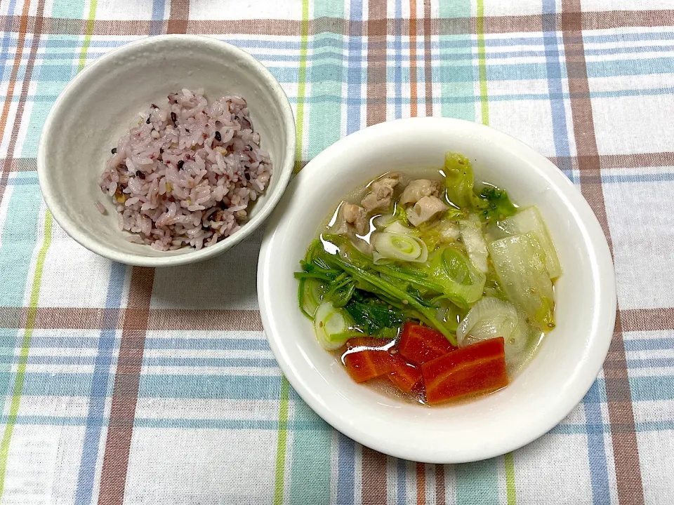 Snapdishの料理写真:参鶏湯鍋と16穀米ご飯|jackybeanさん