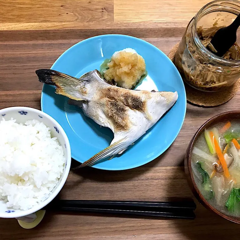 Snapdishの料理写真:ブリカマ塩焼き|morimi32さん