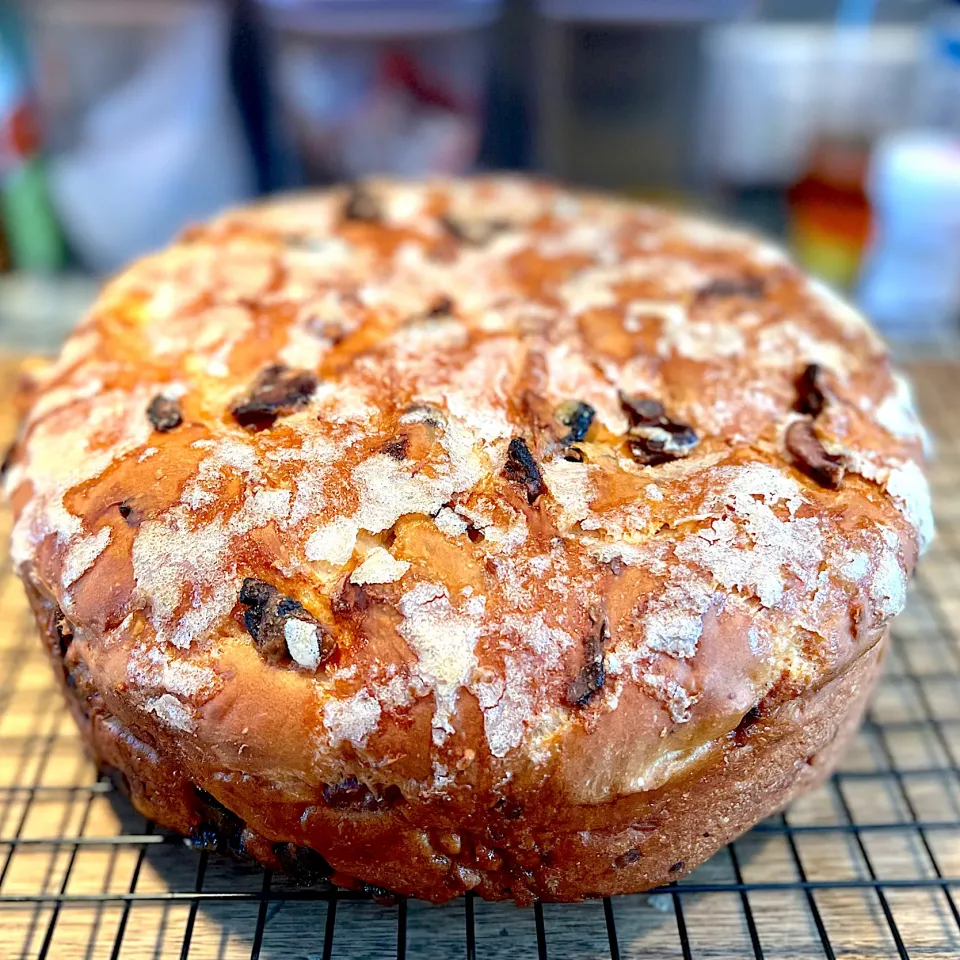 Tuscan coffee cake with dates, walnuts, and  vanilla glaze|Dean M Rogersさん