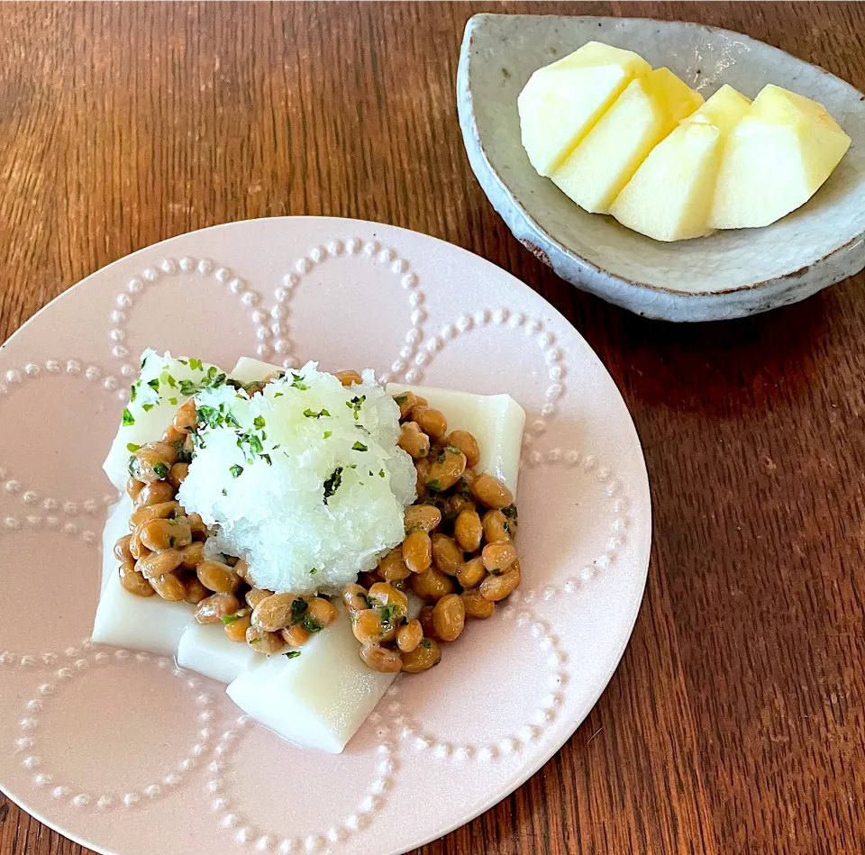 Snapdishの料理写真:ブランチ♯納豆おろし餅|小松菜さん