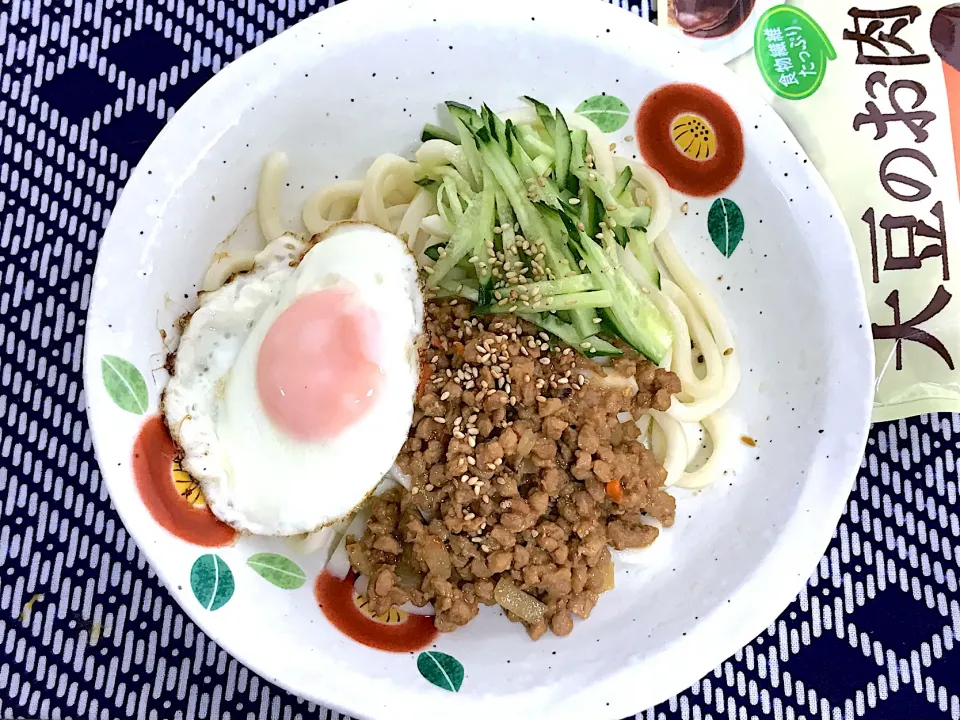 【大豆のお肉ミンチレトルト】肉味噌うどん|みえさん