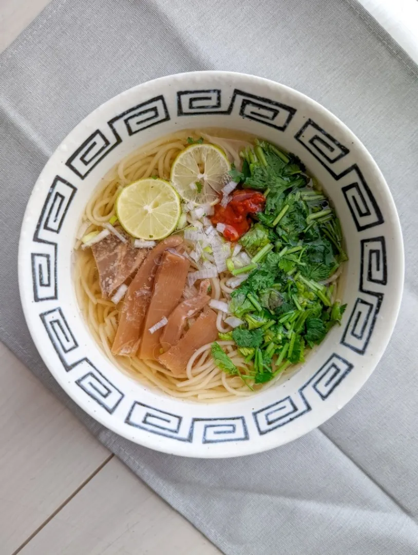 Snapdishの料理写真:エスニックこんにゃく麺|ぶりてりあさん