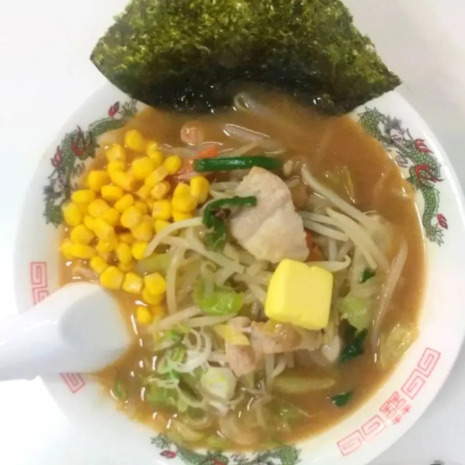 味噌バタコーンラーメン|アリーナ香貫くんさん