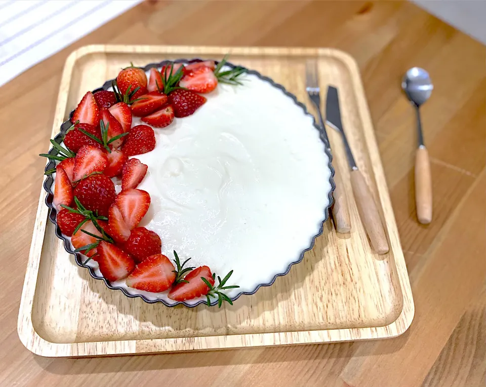 Strawberry Cream Cheese Pie 🍓|Lamonrockyさん