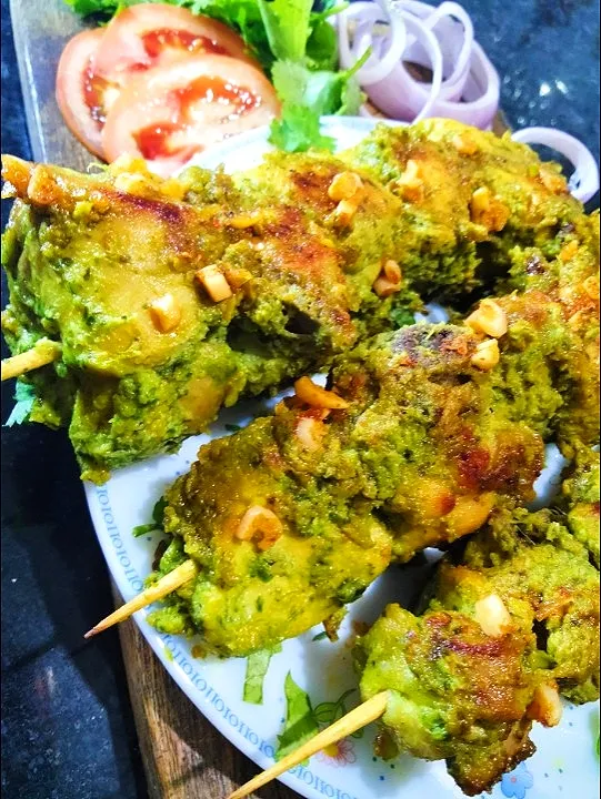 Green Chicken Tikka kababs|Shilpa Karmakarさん