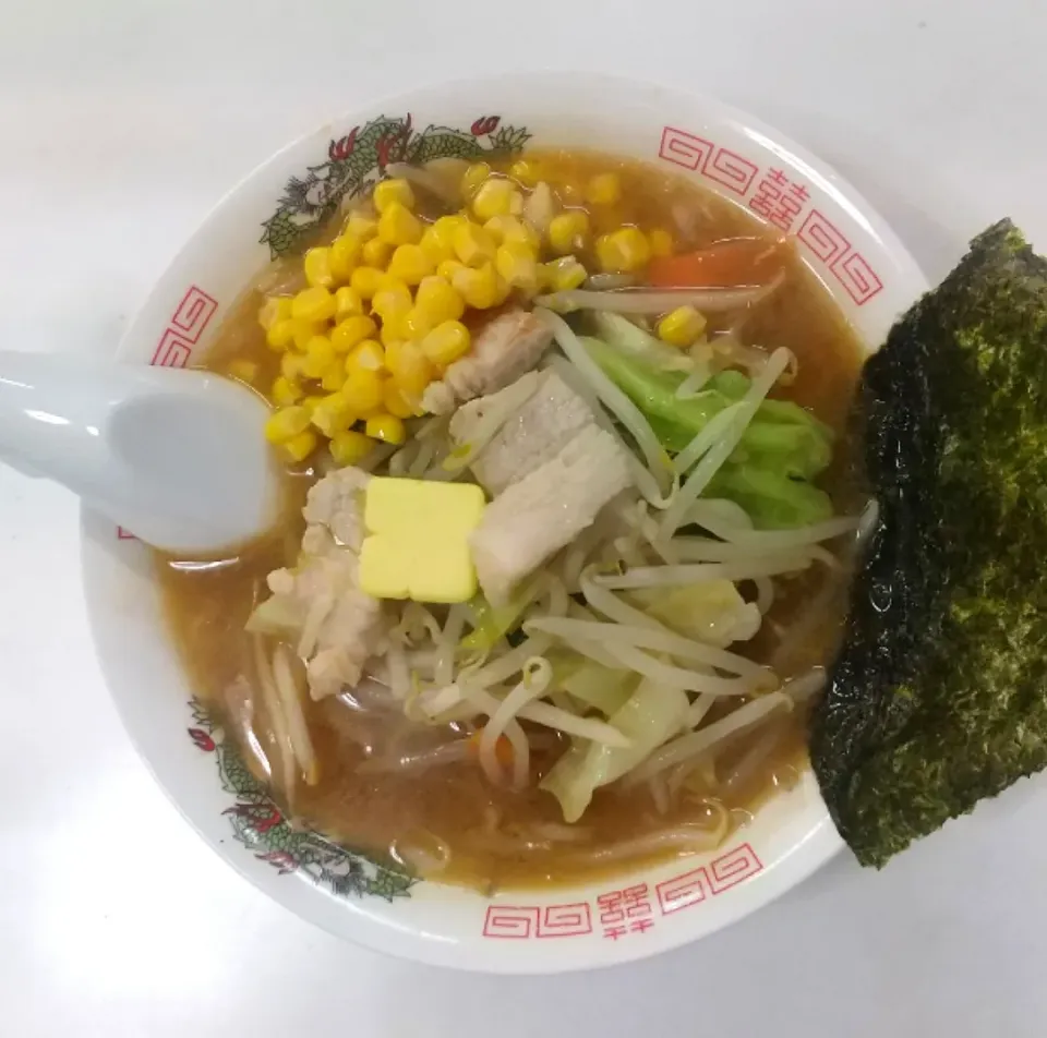 味噌バタコーンラーメン|アリーナ香貫くんさん