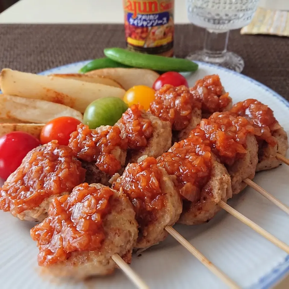 串刺しハンバーグをアメリカンケイジャンソースで|ポトスさん