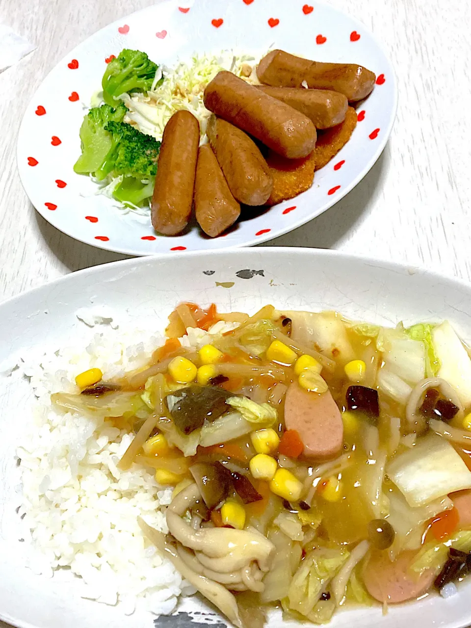 Snapdishの料理写真:ゼロミートウインナー、残り野菜で八宝菜丼|Ayaさん