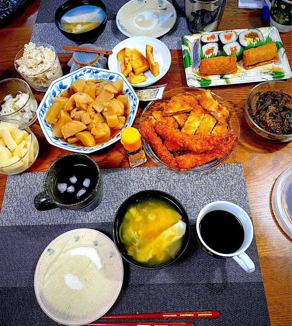 大根と里芋と牛肉の煮物、茄子の味噌煮、餃子スープ、寿司残り、|yakinasuさん