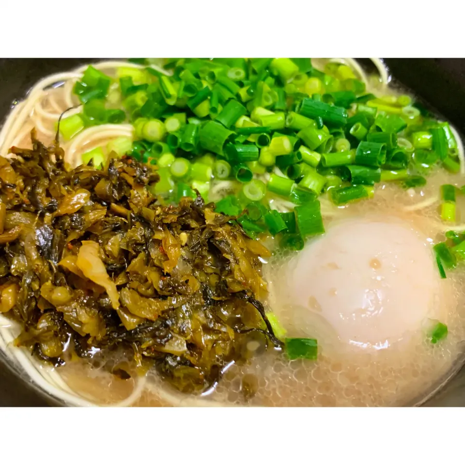 Snapdishの料理写真:豚骨ラーメン🍜|HALさん