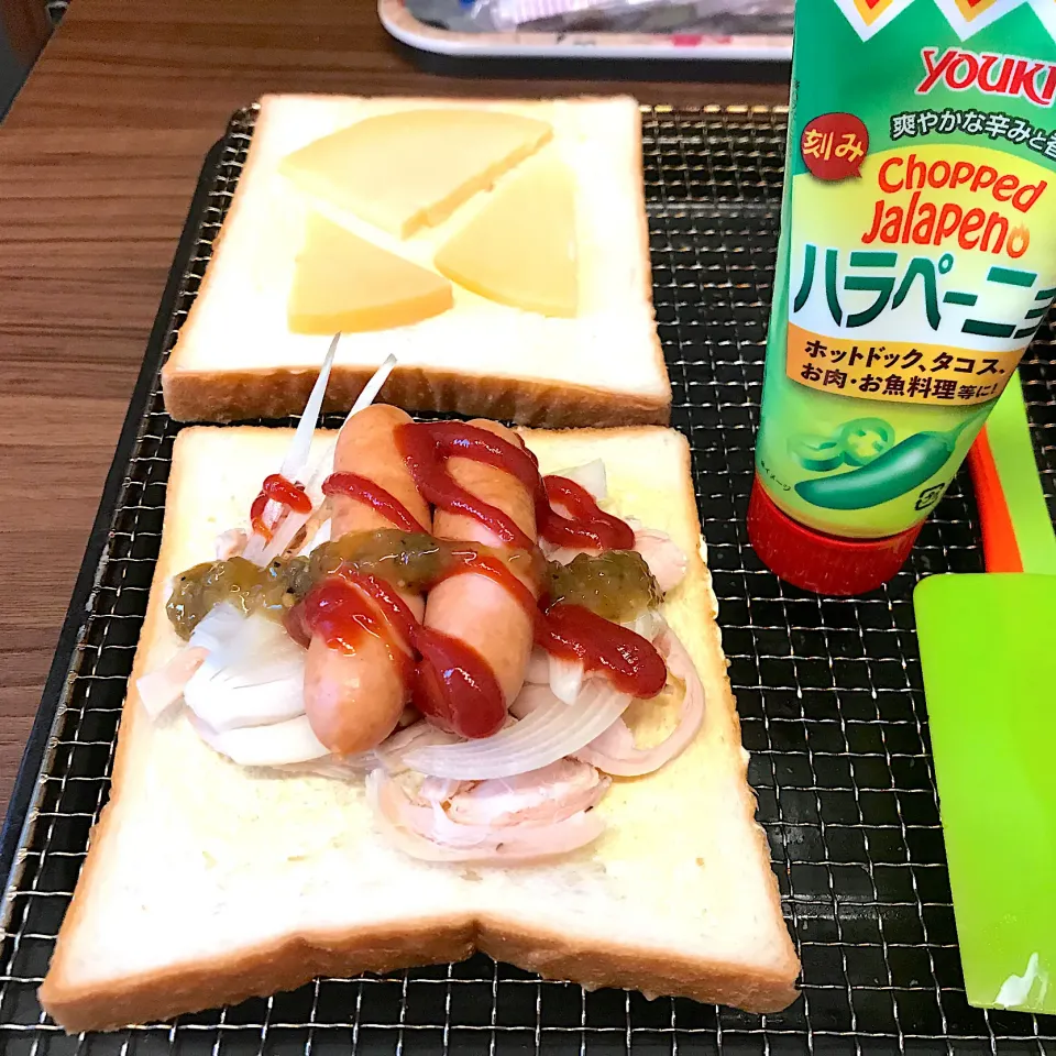 Snapdishの料理写真:morimi32さんの料理 ハラペーニョソーセージホットサンド！|morimi32さん