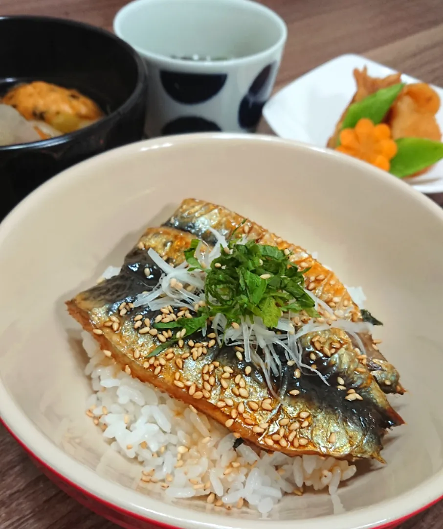 Snapdishの料理写真:鰯の蒲焼き丼|ゆりちさん