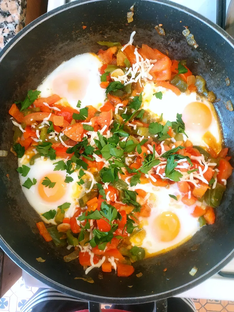 Snapdishの料理写真:North African Eggs 👍|ShawnFrostさん