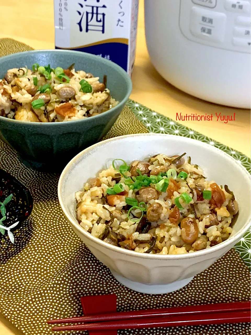 炒り大豆と梅干しと塩昆布の炊き込みご飯🍚|ゆーこどんさん