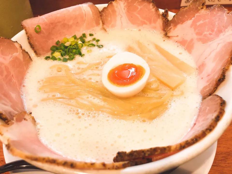 豚chikiしおチャーシュー麺|きゃずさん