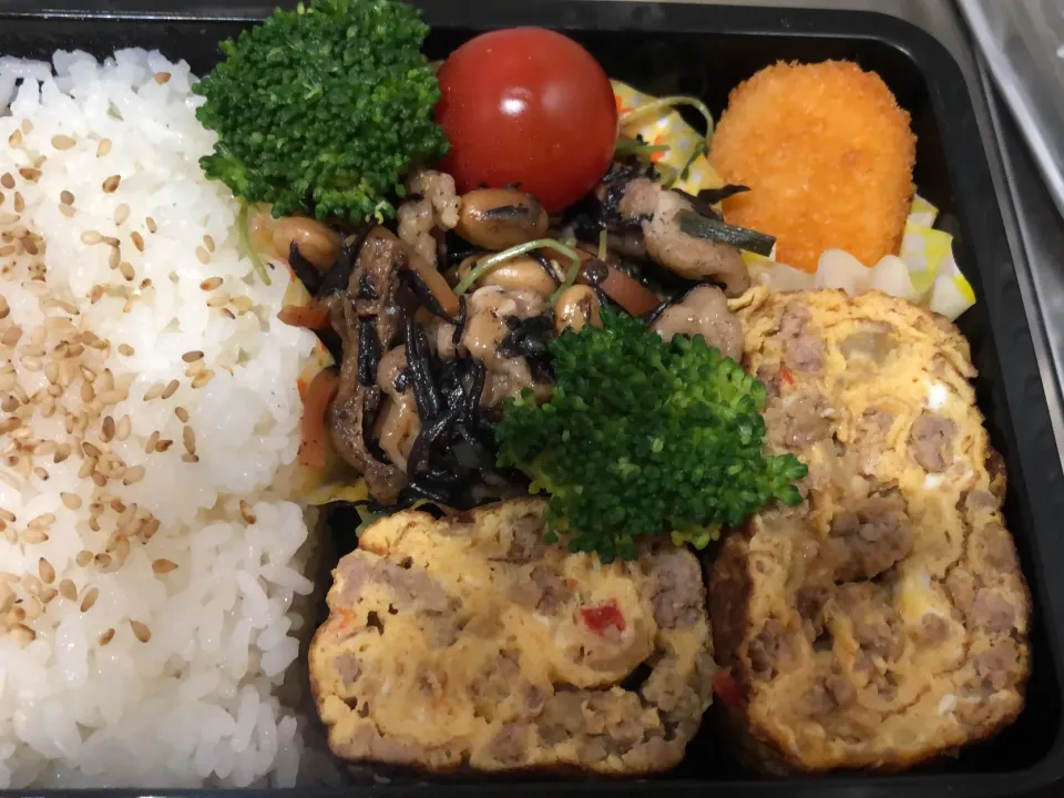 オムレツ弁当|まよたんさん