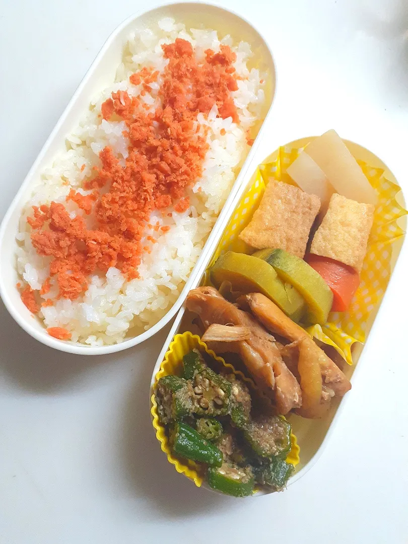 ☆中学生弁当☆鮭ごはん、厚揚げ煮物、薩摩芋甘煮、鶏照焼、オクラゴマ和え|ｼｮｺﾗさん