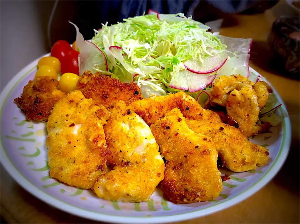 鶏胸肉のチーズパン粉焼き(このワンプレートで200円以下と超リーズナブル)|やまひろさん