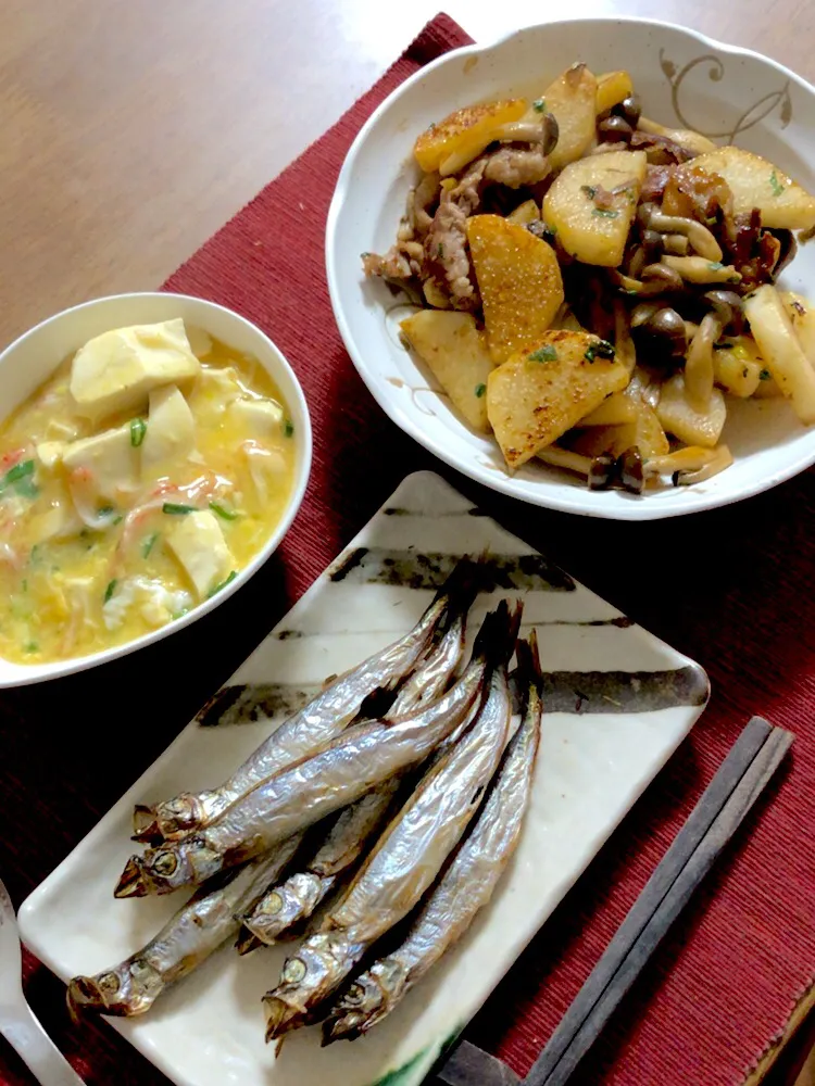 ししゃも・豆腐とカニカマのあん煮・長芋としめじの甘辛炒め|mayuyuさん