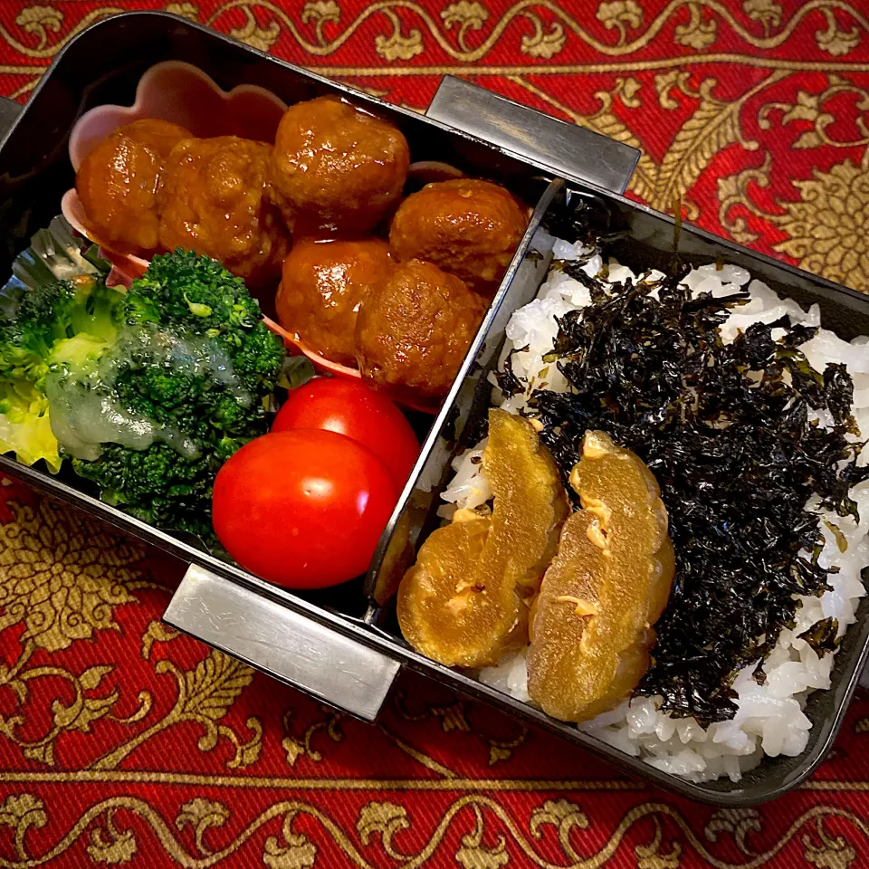 ミートボールと、ブロッコリーのチーズ焼きと、プチトマトと、海苔かけご飯弁当|もえさん