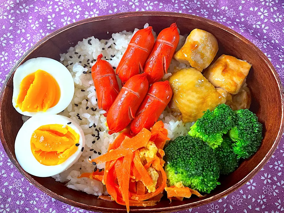 照り焼きチキン　宇宙人ソーセージ弁当|ジャイママさん