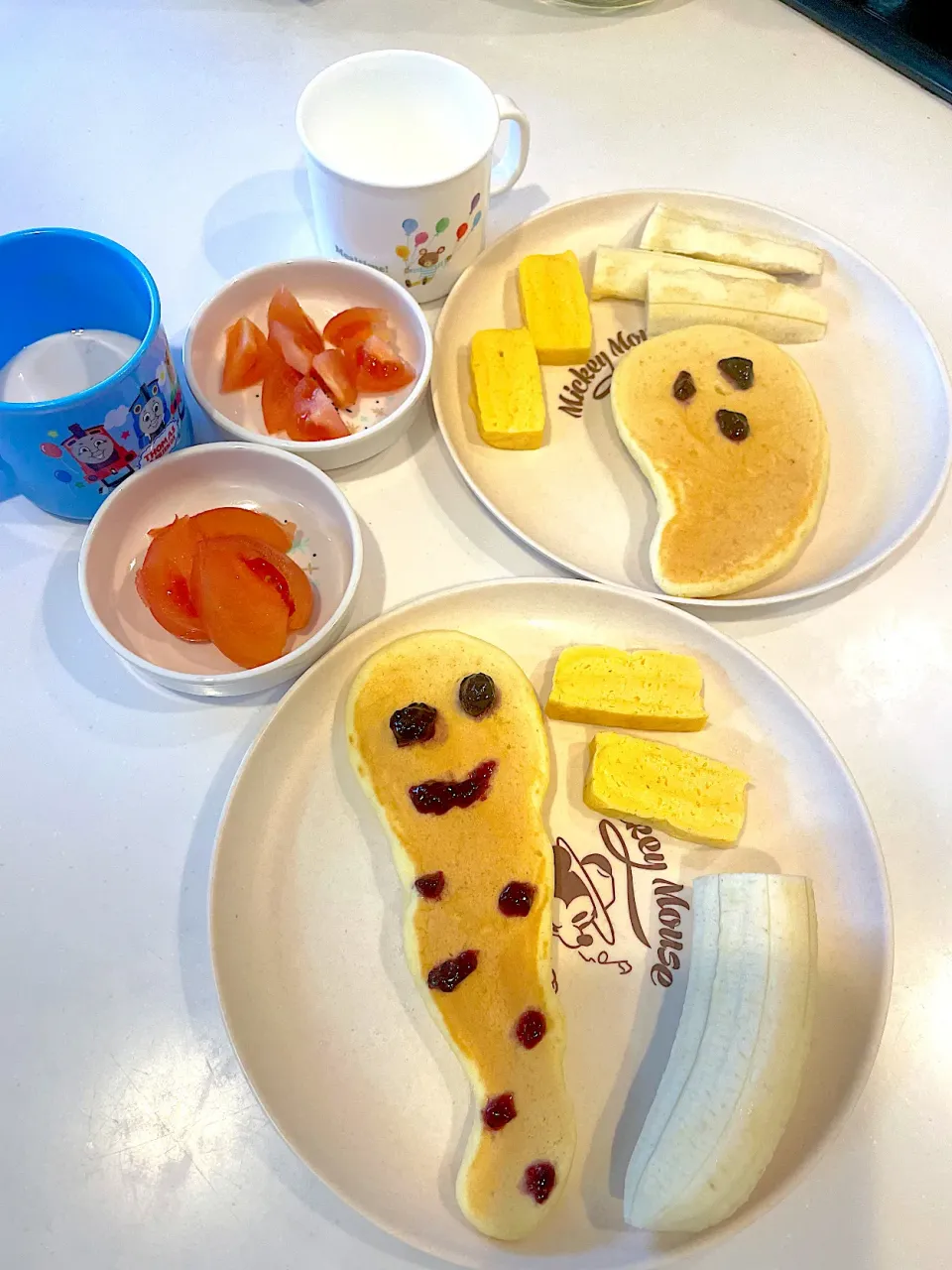 〜息子達の朝ごはん　おばけホットケーキ　幼児食〜2022.2.4|yuuさん