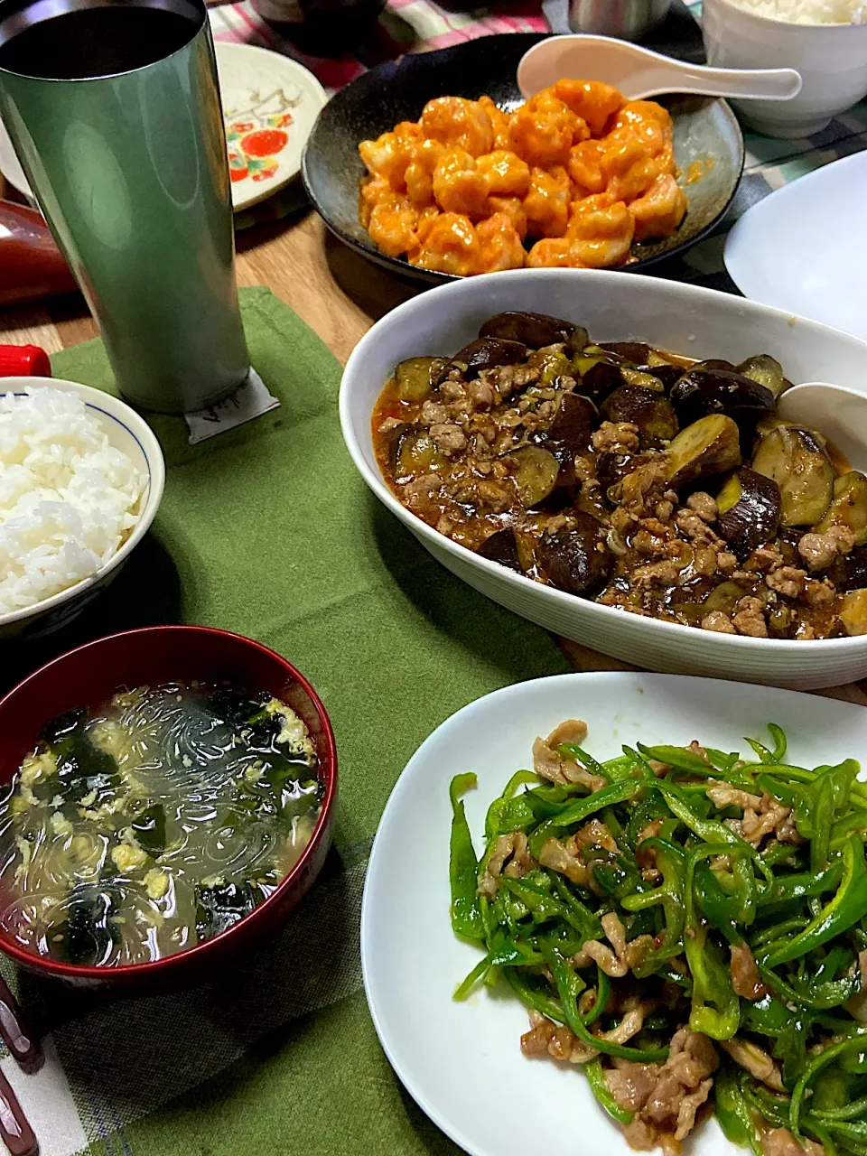 お夕飯。麻婆茄子🍆海老マヨ🦐青椒肉絲🐽|renharuruさん