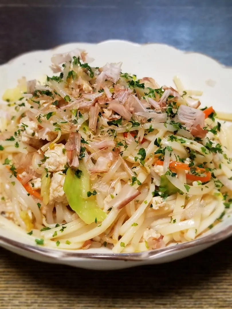 パパ作👨乾麺de焼きうどん|ぱんだのままんさん