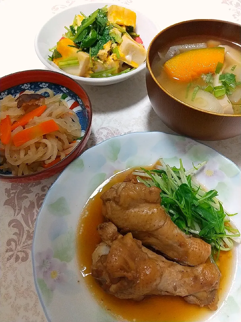 ☆今日の晩ごはん☆　酢鶏煮　千切り大根の煮物　高野豆腐の卵とじ　お味噌汁|hamamaさん