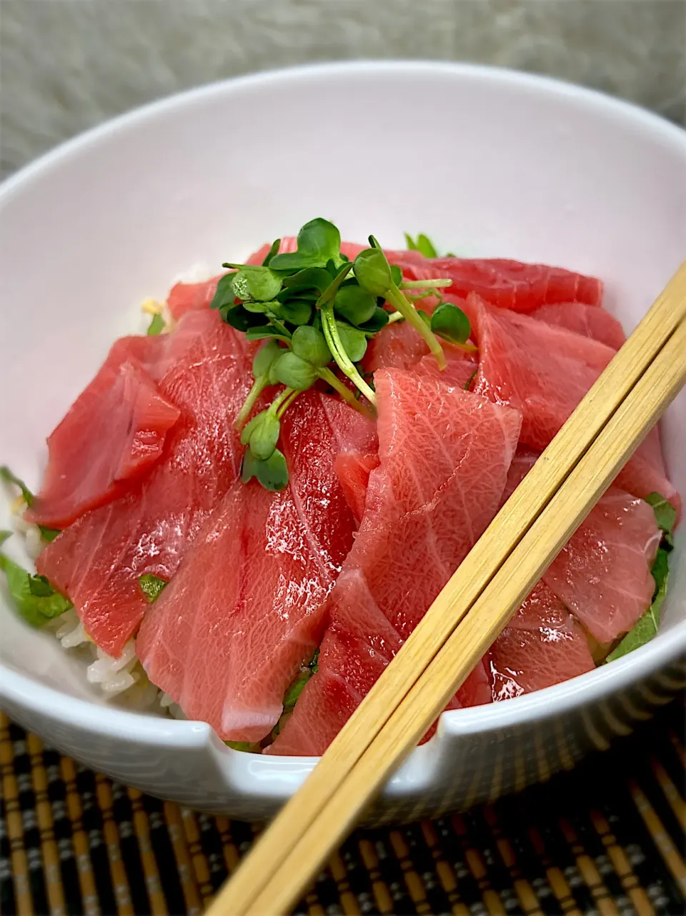 Snapdishの料理写真:中トロ丼🤤|Clown  Kenpoさん