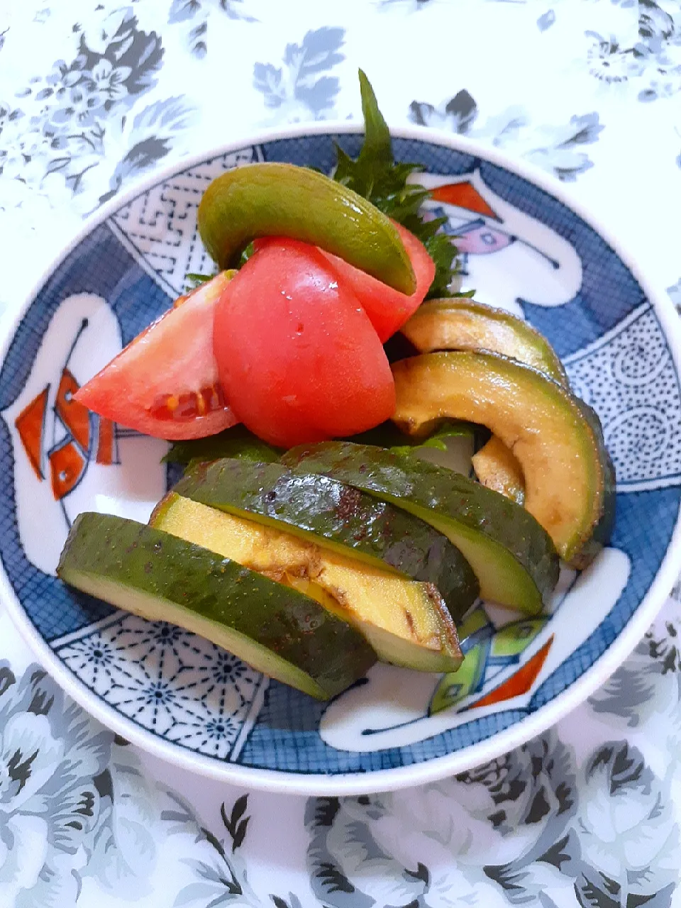 @きなこさんの料理 @きなこさんの料理 @きなこさんの料理 🔷漬けて燻製発酵ぬかどこ🔷🍅🥑|@きなこさん