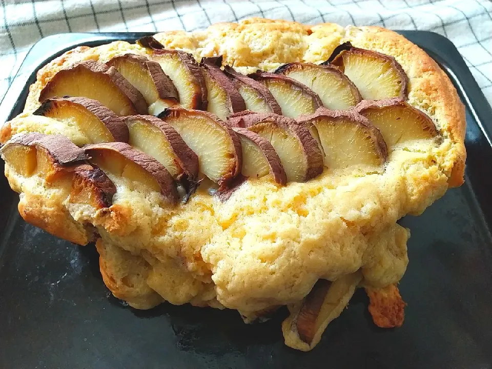 焼き芋🍠とバナナ🍌のパウンドケーキ
欲ばり過ぎて溢れました😇|manmalさん