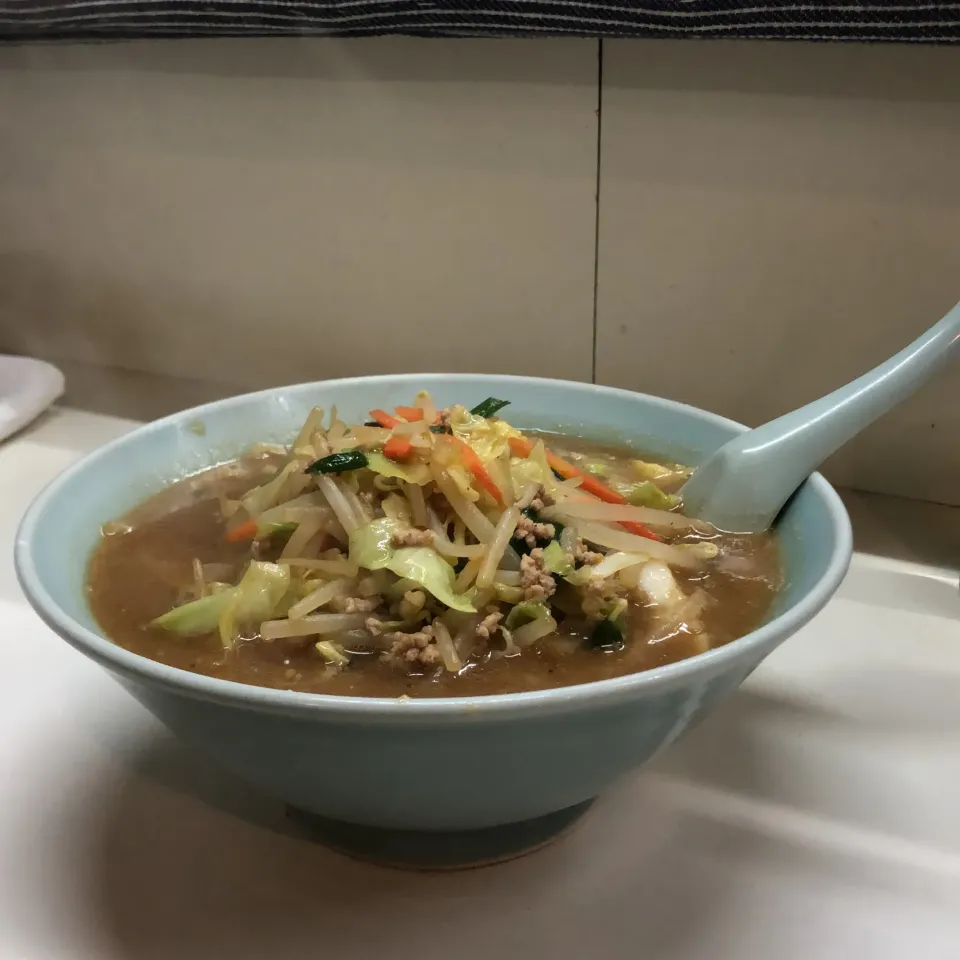 ＃味噌ラーメン　前回の　＃もやしソバ　の時もそうだったが、おばちゃんが「珍しいねぇったけど、多分10年振り #自慢亭|Hajime Sakaiさん