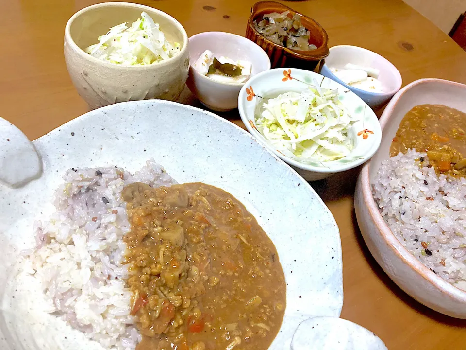 Snapdishの料理写真:大豆のお肉イベントのレシピ〜キーマ風カレー🍛トマトと蓮根とエノキ入れました💕|さくたえさん