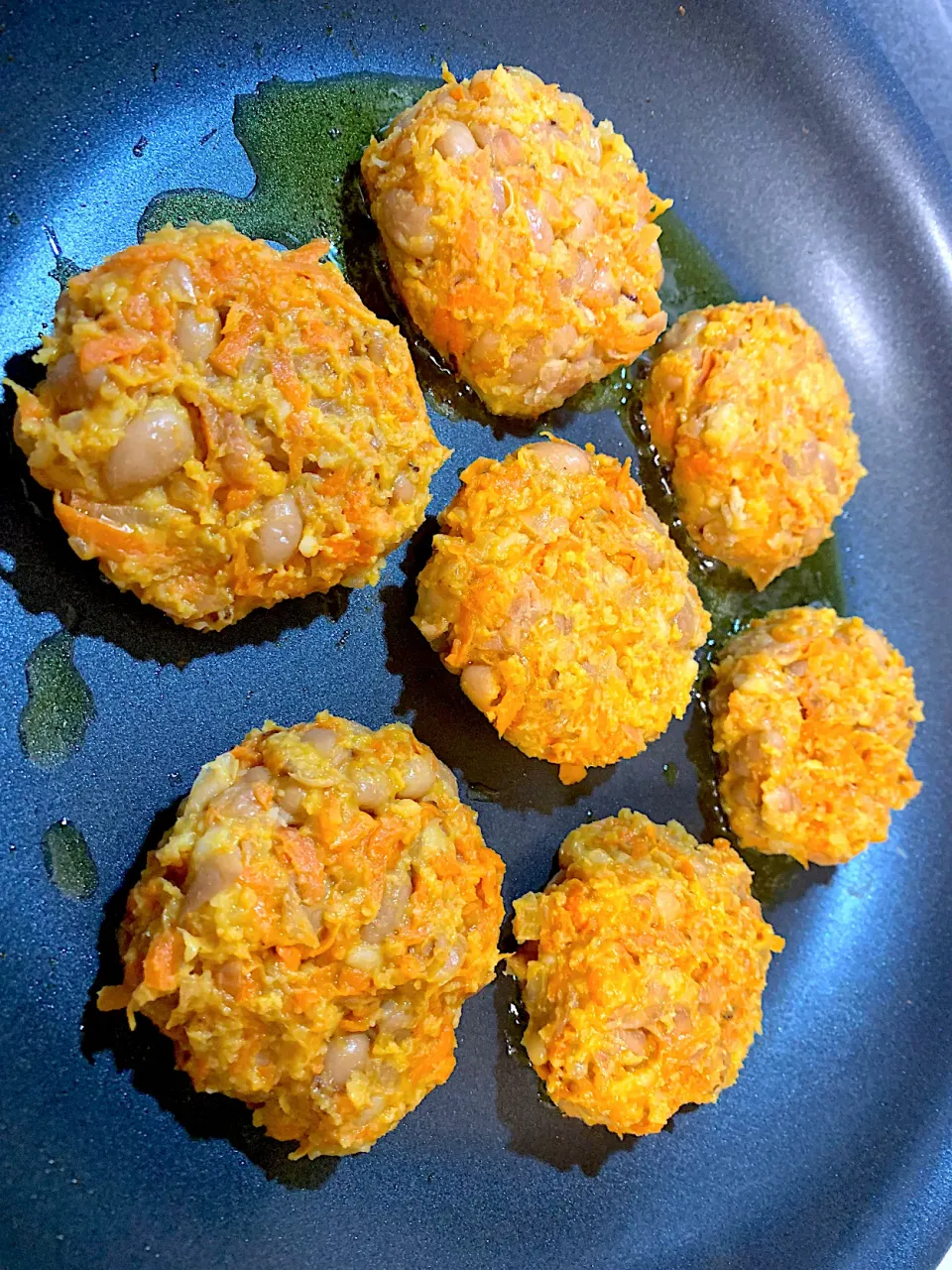 CaRRoT & BeaN BurGeRs|GeMzKiTchさん