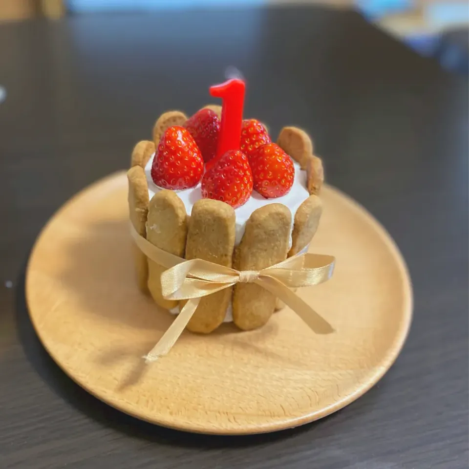 1歳誕生日ケーキ🍰✨|ちぐあささん