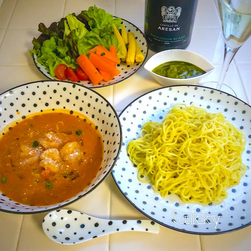 ＊海老とあさりのトマトソースつけ麺＊サラダスティックジェノベーゼディップ|tukkyさん