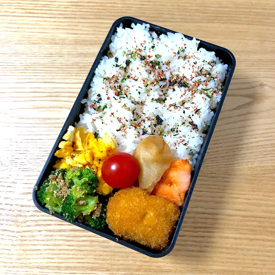 金曜日の旦那さんのお弁当🍙|むさけんさん