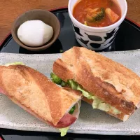 休日の朝ごはんその2  めざせスタバの石窯フィローネ🤣|pippiさん