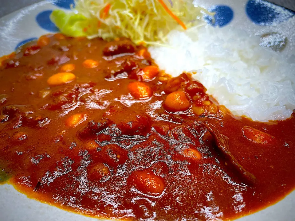 Snapdishの料理写真:牛タンと豆のトマト🍅カレー|みほままこさん