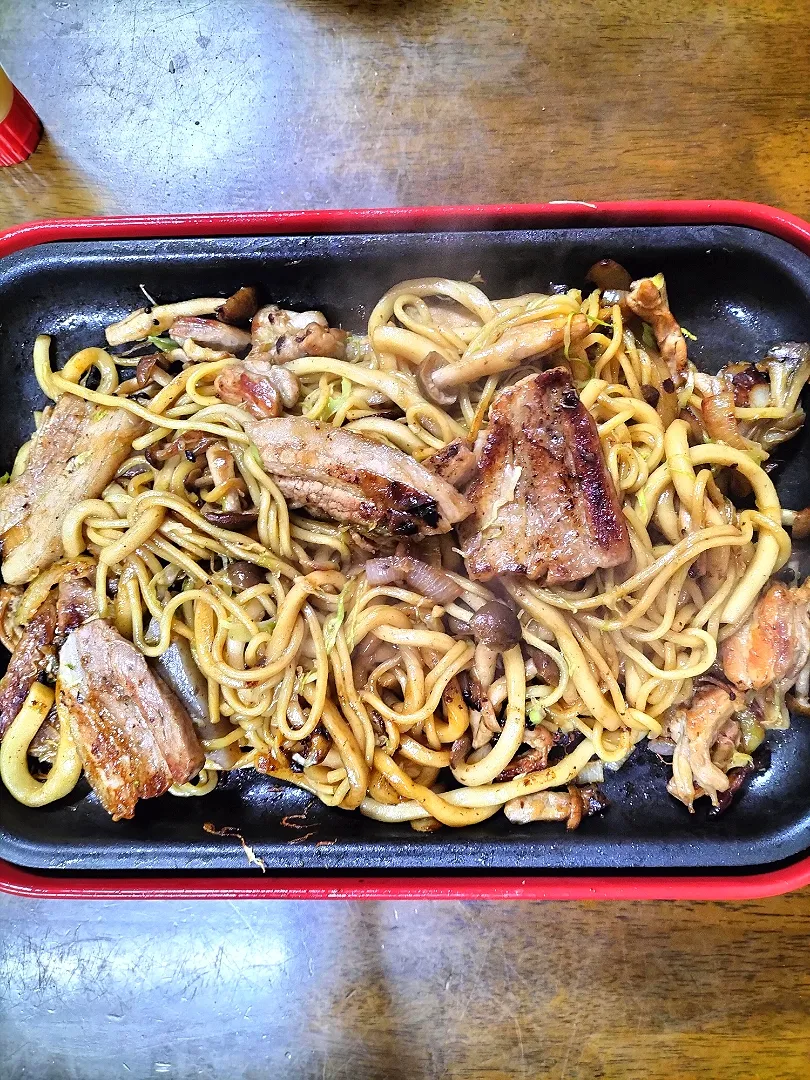 焼肉からの〜
　〆の焼きうどんそば😆|miimiさん