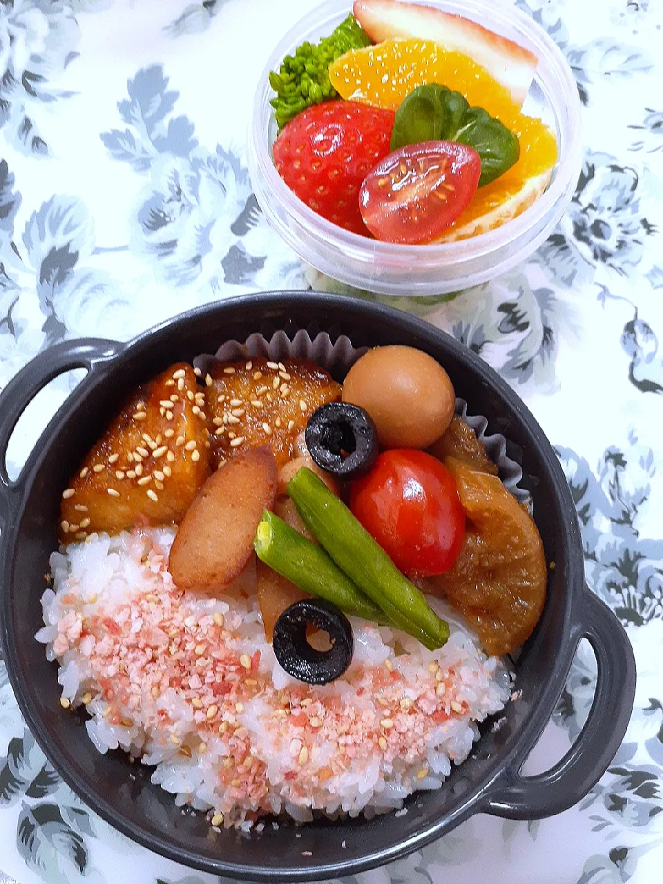 Snapdishの料理写真:🔷🍱お弁当🥗サラダつき🍓🍊20220207🔷|@きなこさん