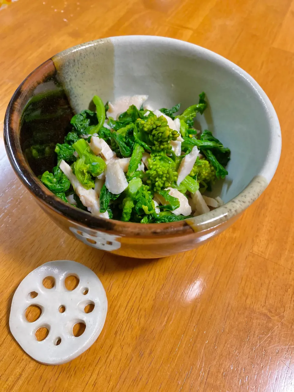 からあげビールさんの料理 簡単おつまみ♪菜の花とサラダチキンの辛子和え|naho_nonaさん