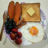 Diet Breakfast 🍞🍠🍇🍓🍴
