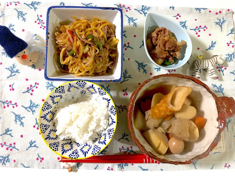 Snapdishの料理写真:✳︎大根と里芋の煮物✳︎焼きそば✳︎豚肉と玉ねぎのタレ炒め|syamさん