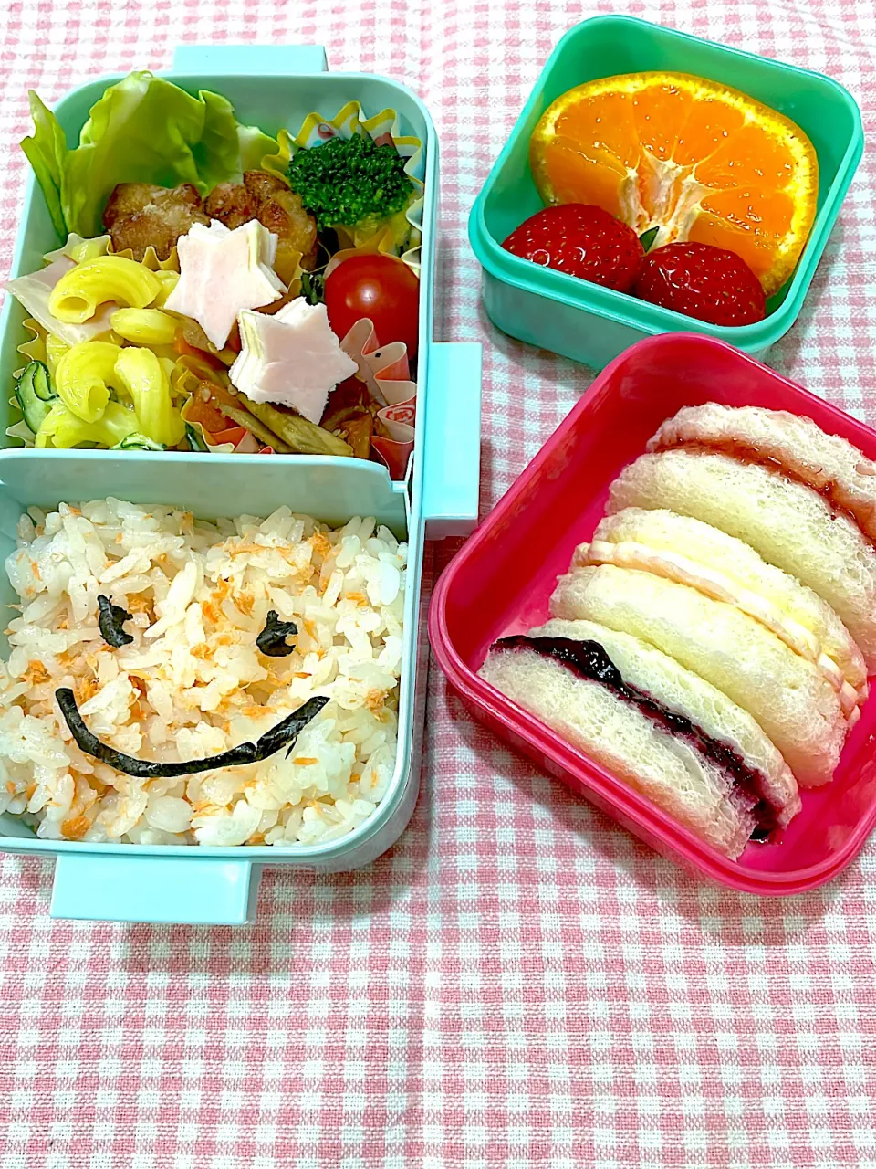 Snapdishの料理写真:小2の娘のお弁当🍱|yu.ka.r.さん