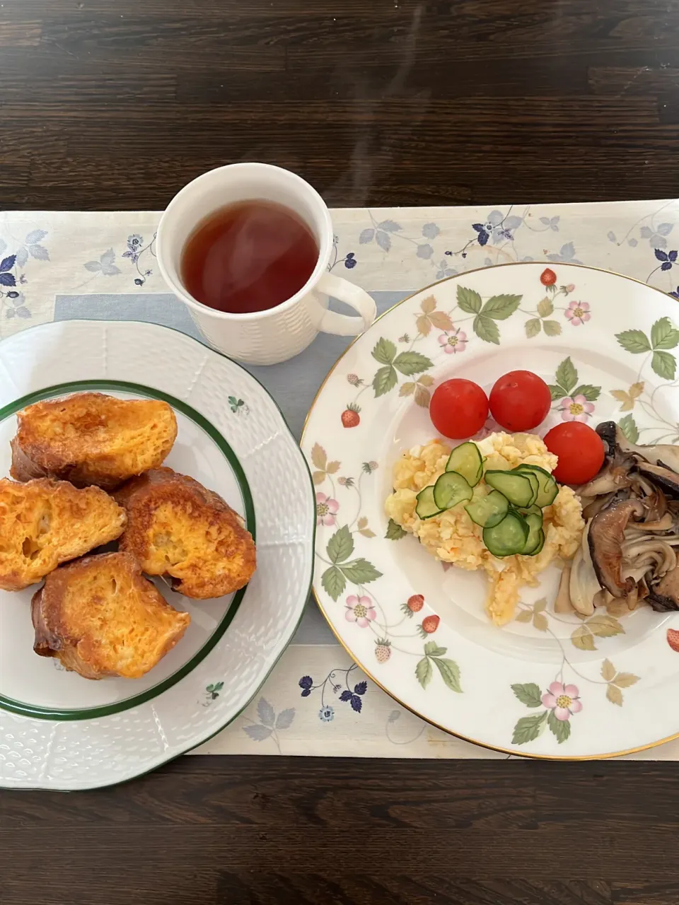 今日はTVに釘付けになりたいんだけど、お昼前から水泳に🏊‍♀️少し軽めに食べていきます✌️|tamemitiさん